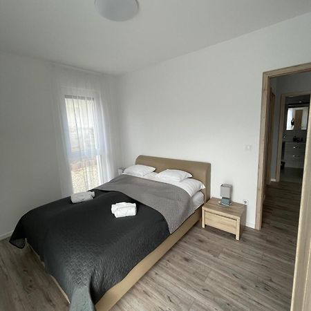 Paskom Apartmanhaz Nyergesujfalu Exteriör bild