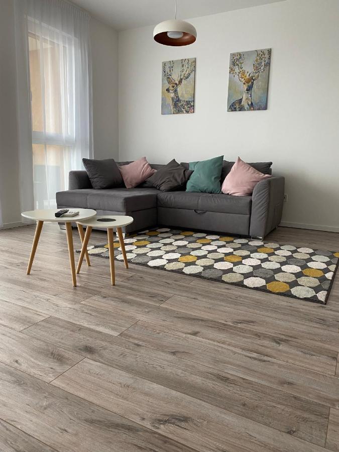 Paskom Apartmanhaz Nyergesujfalu Exteriör bild