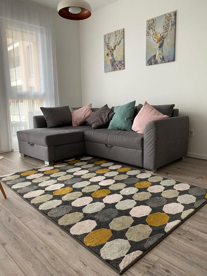 Paskom Apartmanhaz Nyergesujfalu Exteriör bild