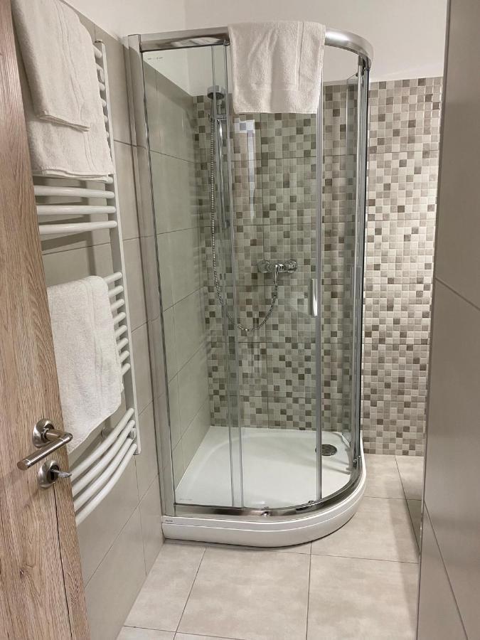 Paskom Apartmanhaz Nyergesujfalu Exteriör bild