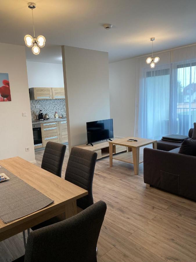 Paskom Apartmanhaz Nyergesujfalu Exteriör bild