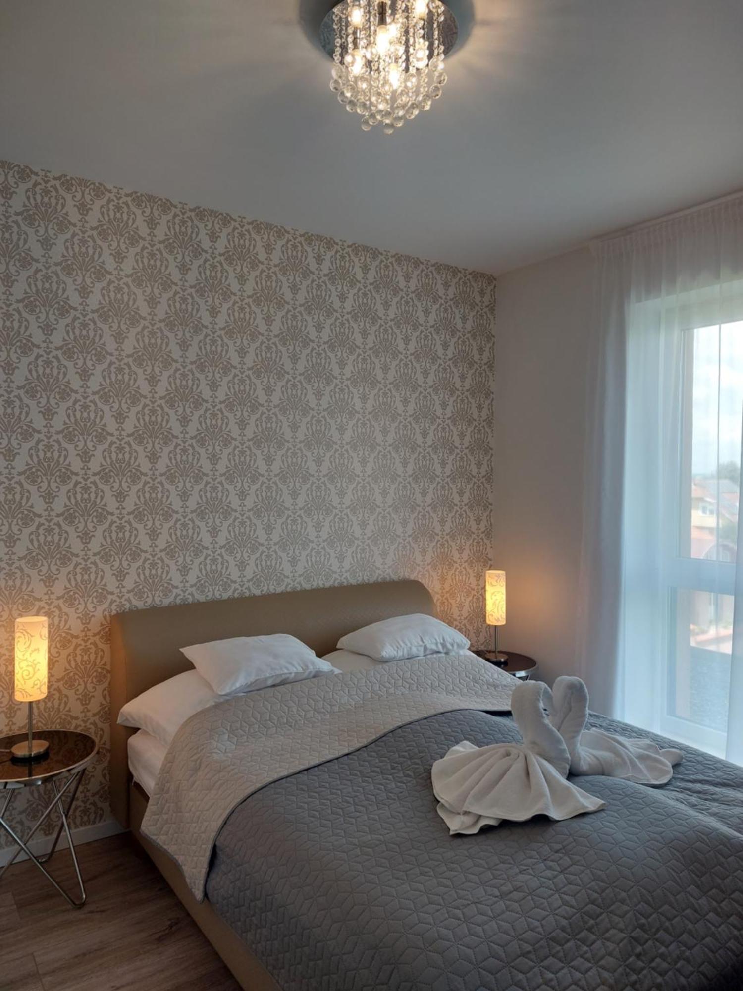 Paskom Apartmanhaz Nyergesujfalu Exteriör bild