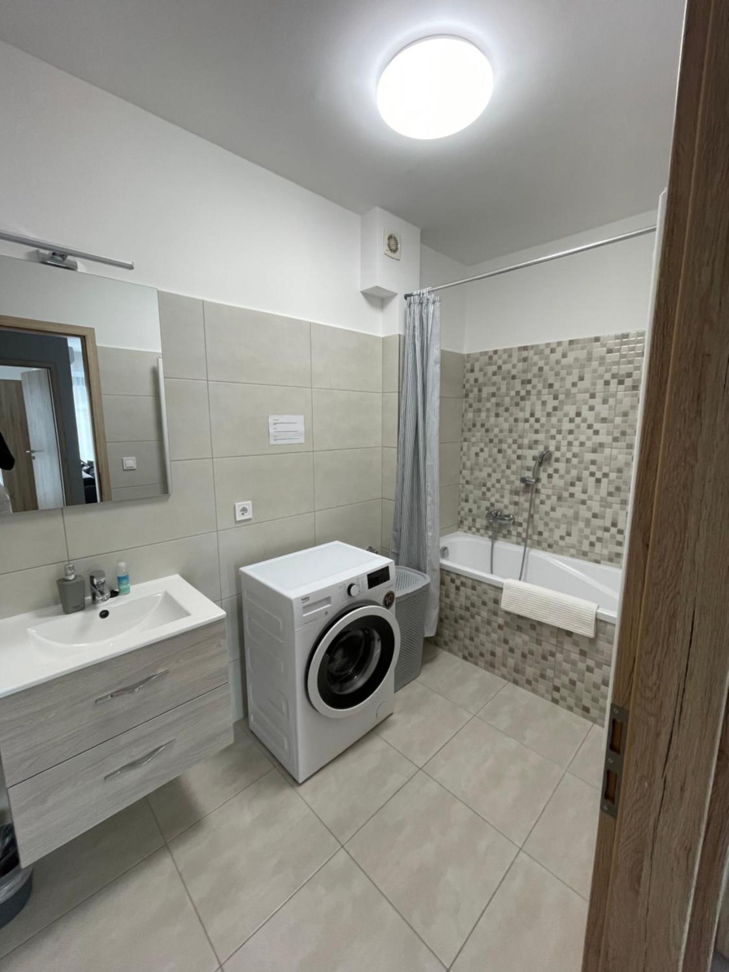 Paskom Apartmanhaz Nyergesujfalu Exteriör bild
