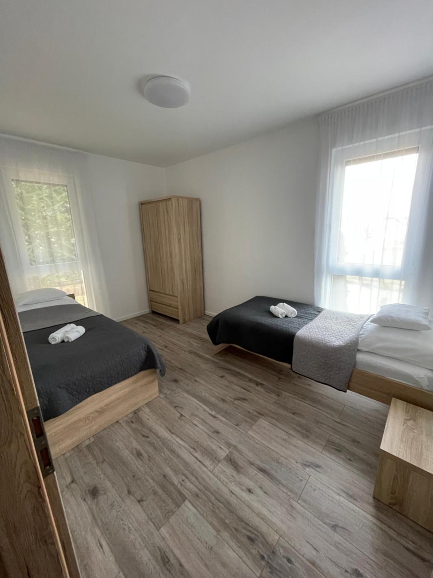 Paskom Apartmanhaz Nyergesujfalu Exteriör bild